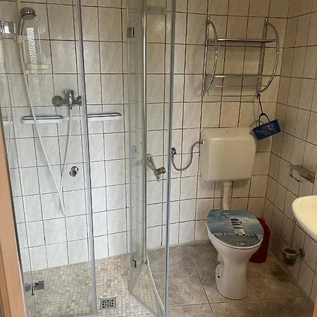 Ferienwohnung Patzig Auf Ruegen Exterior photo